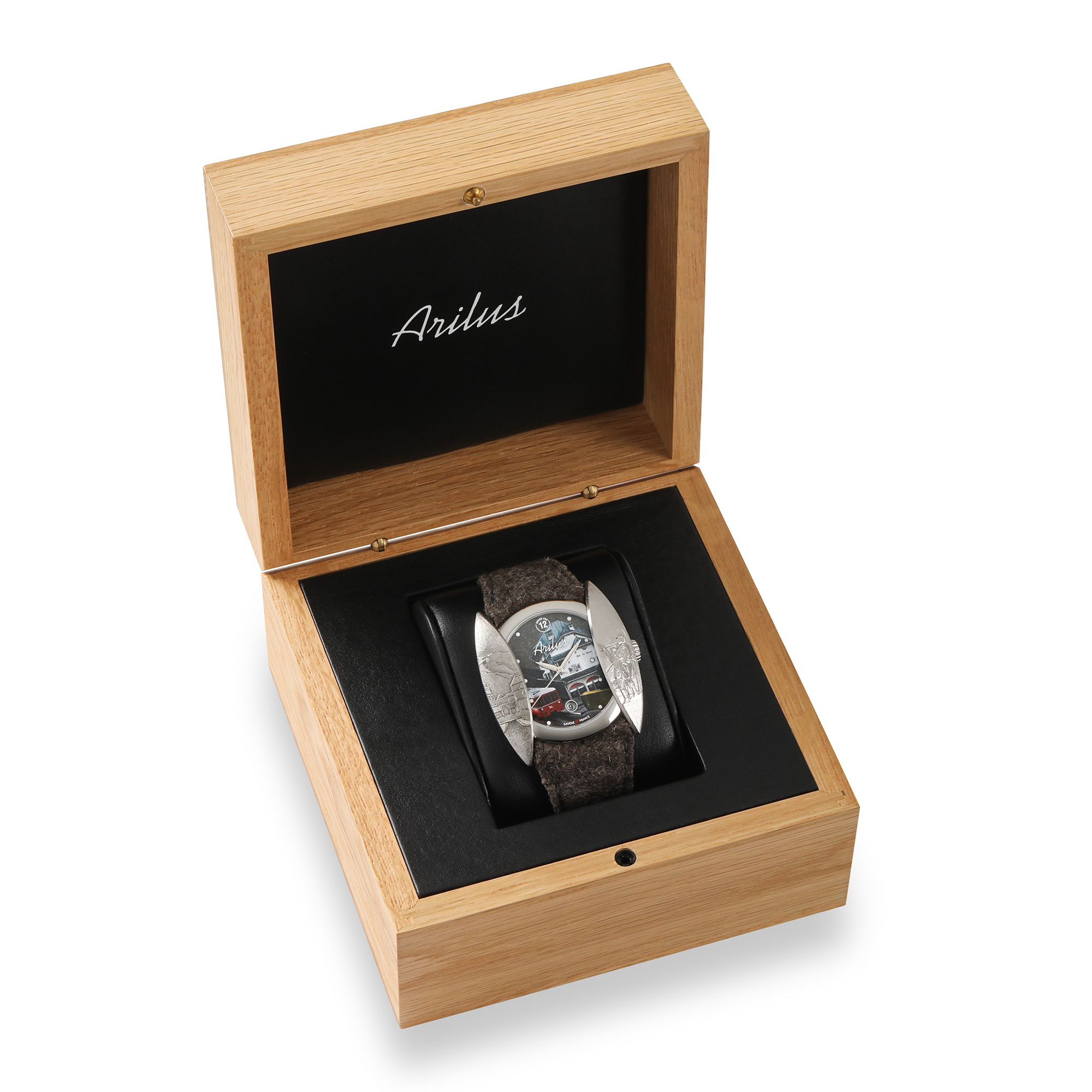 Montre Arilus Grand Arc Chamonix carre 04, montre fabriquée en france, montre made in france, montre fabriquée en Savoie, montres à la française