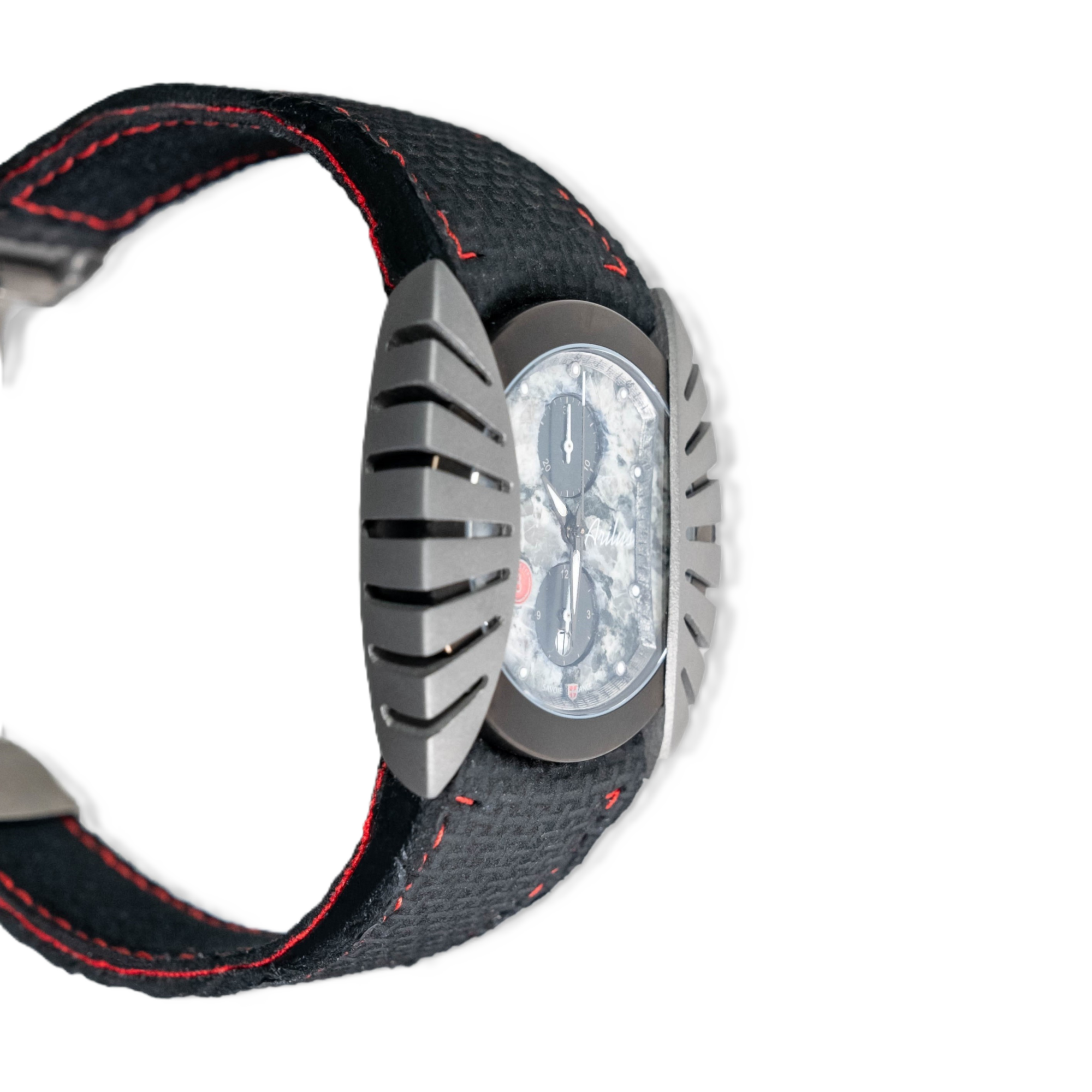 Montre Arilus Roc de Fer, cadran granit du mont blanc, bracelet ariaprene mousse cellule fermée hypoallergénique carre 02