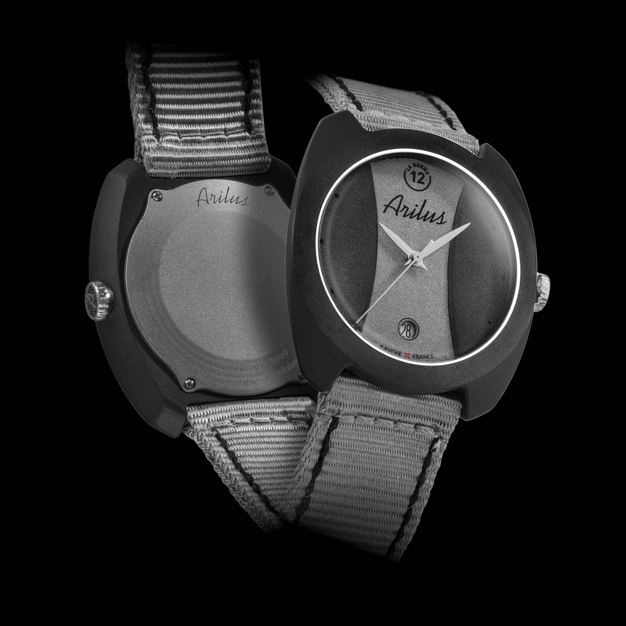 La Norma Noir ardoise, la force de la roche - composite - carrure en aluminium microbillé anodisé - mouvement quartz suisse- montre fabriquée en France
